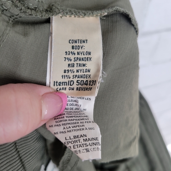 LL Bean Sage Army Green Cargo Capri Pants - Picture 2 of 4